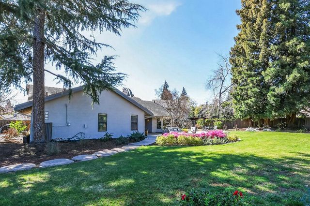 11637 Red Gulch Ct, Gold River, CA 95670