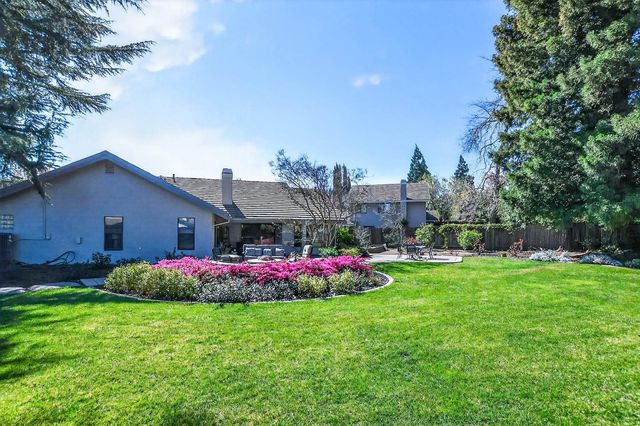 11637 Red Gulch Ct, Gold River, CA 95670