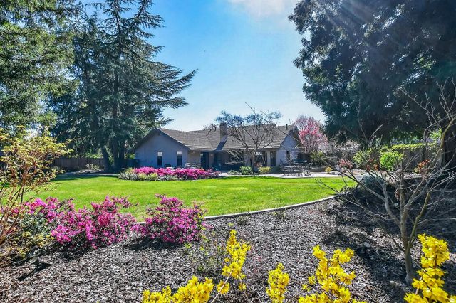 11637 Red Gulch Ct, Gold River, CA 95670