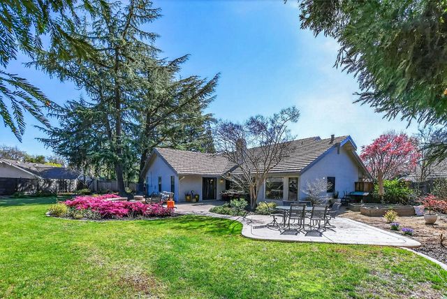 11637 Red Gulch Ct, Gold River, CA 95670