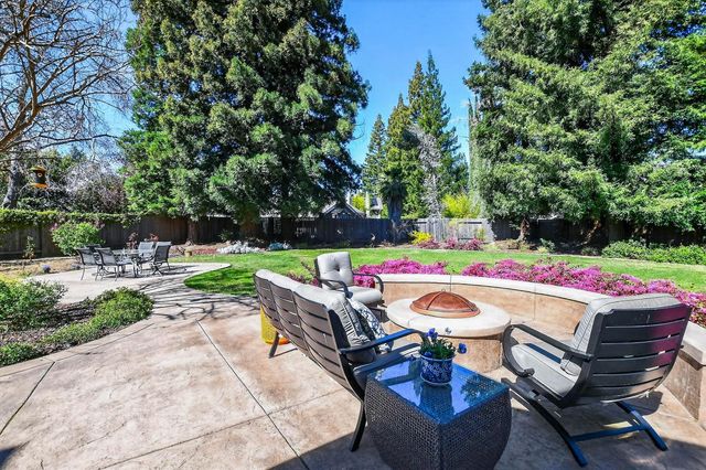 11637 Red Gulch Ct, Gold River, CA 95670