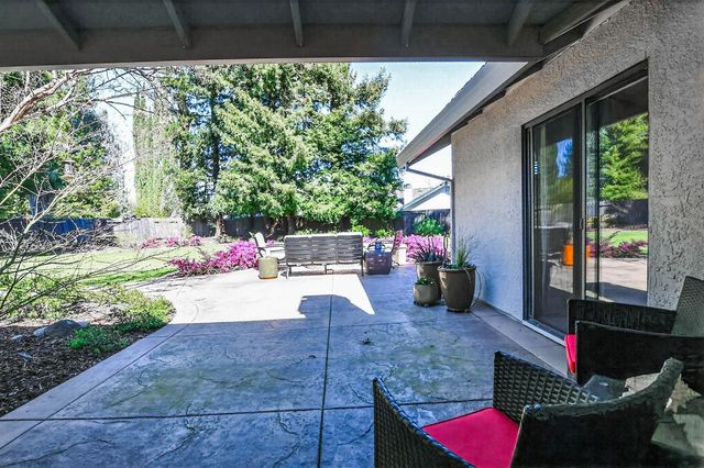 11637 Red Gulch Ct, Gold River, CA 95670