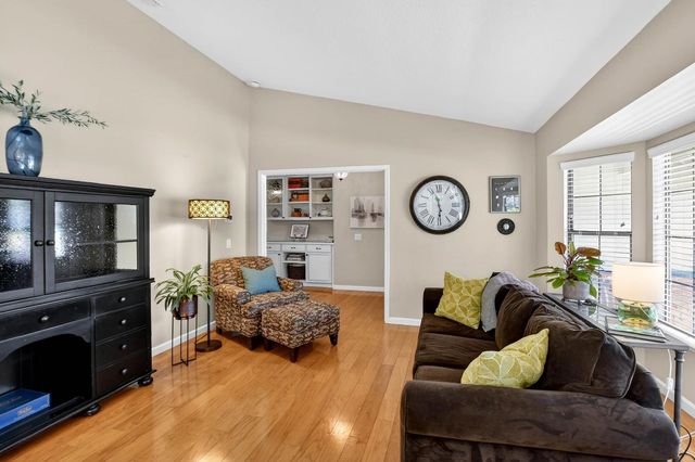 11637 Red Gulch Ct, Gold River, CA 95670