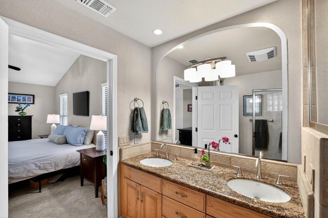 11637 Red Gulch Ct, Gold River, CA 95670