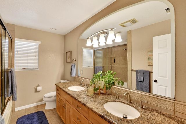 11637 Red Gulch Ct, Gold River, CA 95670