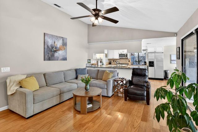 11637 Red Gulch Ct, Gold River, CA 95670