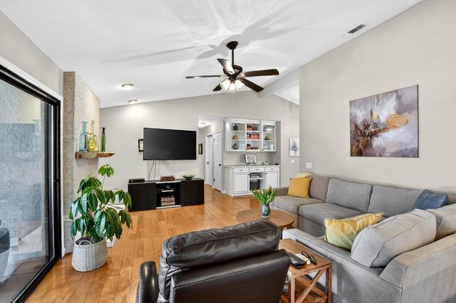 11637 Red Gulch Ct, Gold River, CA 95670