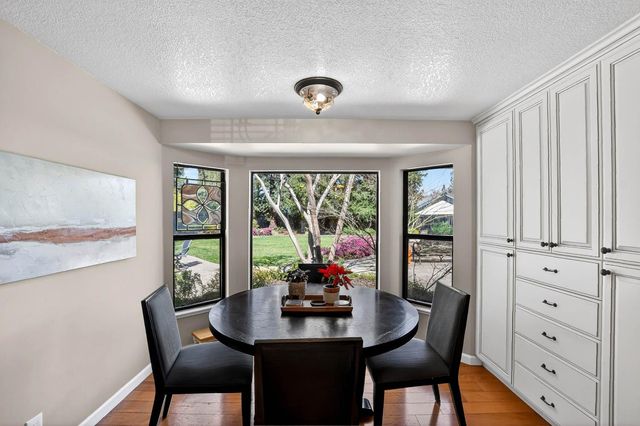 11637 Red Gulch Ct, Gold River, CA 95670