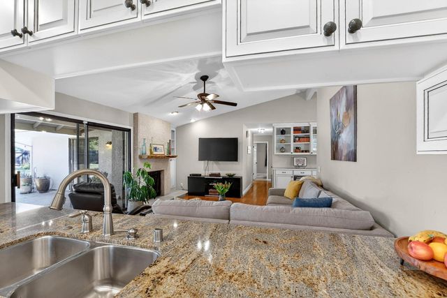 11637 Red Gulch Ct, Gold River, CA 95670