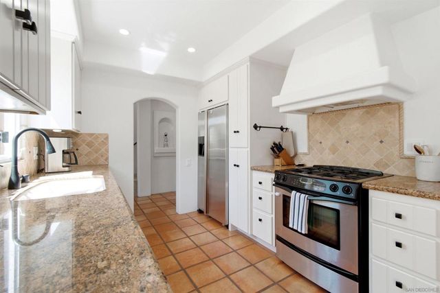 137 Via Coronado, Rancho Santa Fe, CA 92091