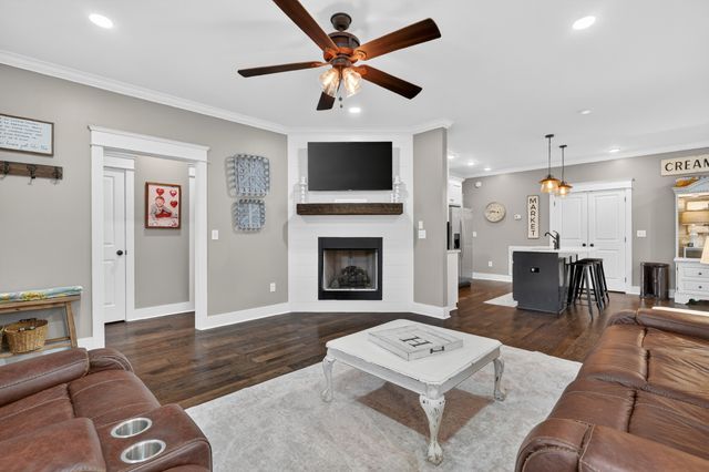 39 Boning Rd, Fayetteville, TN 37334