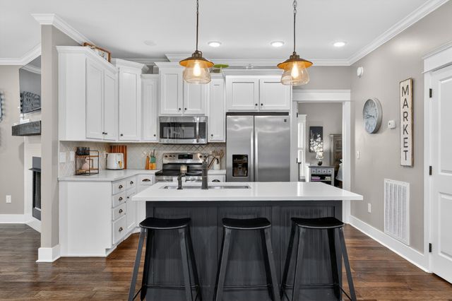 39 Boning Rd, Fayetteville, TN 37334