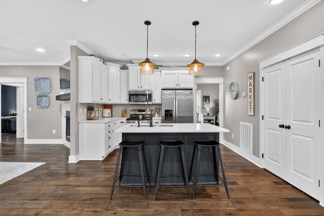 39 Boning Rd, Fayetteville, TN 37334