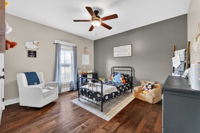 39 Boning Rd, Fayetteville, TN 37334