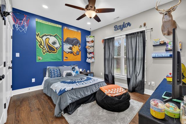 39 Boning Rd, Fayetteville, TN 37334