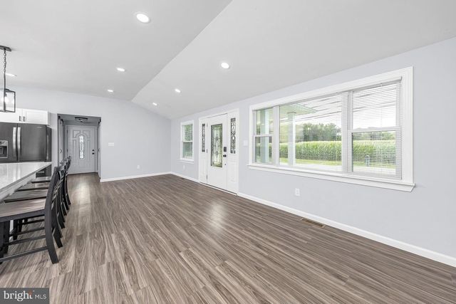 280 WOODSTOWN DARETOWN RD, Pilesgrove, NJ 08098