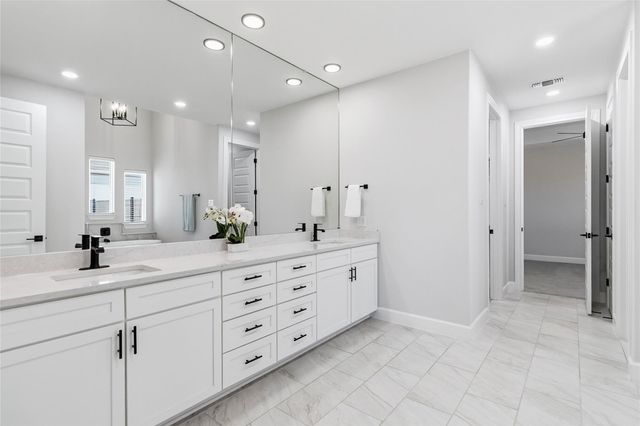 640 Prairie Clover DR, Dripping Springs, TX 78620