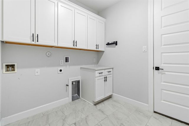 640 Prairie Clover DR, Dripping Springs, TX 78620