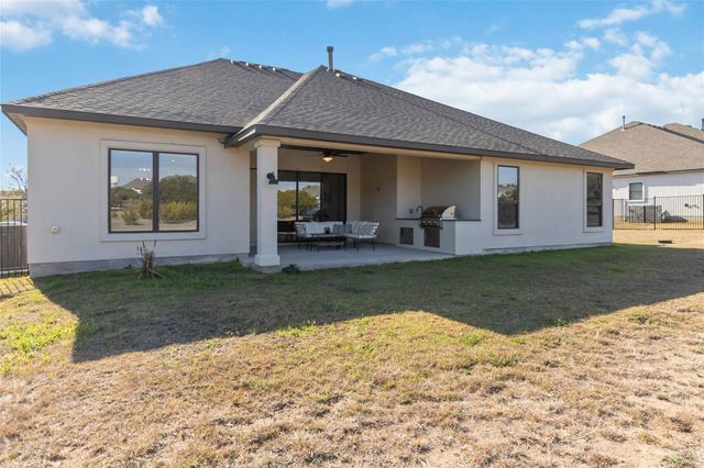 640 Prairie Clover DR, Dripping Springs, TX 78620