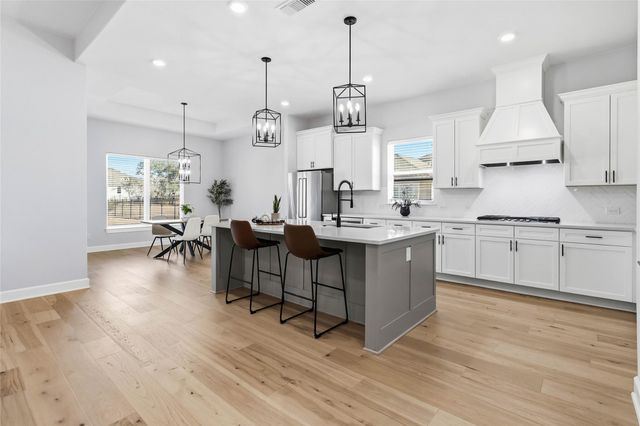 640 Prairie Clover DR, Dripping Springs, TX 78620