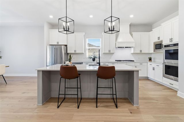 640 Prairie Clover DR, Dripping Springs, TX 78620