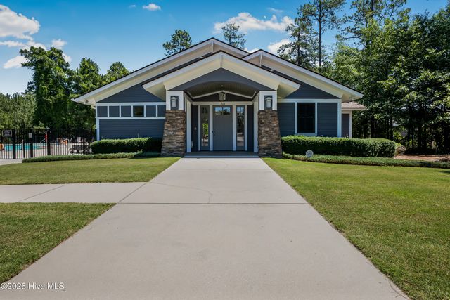 175 Wiregrass Lane, Southern Pines, NC 28387