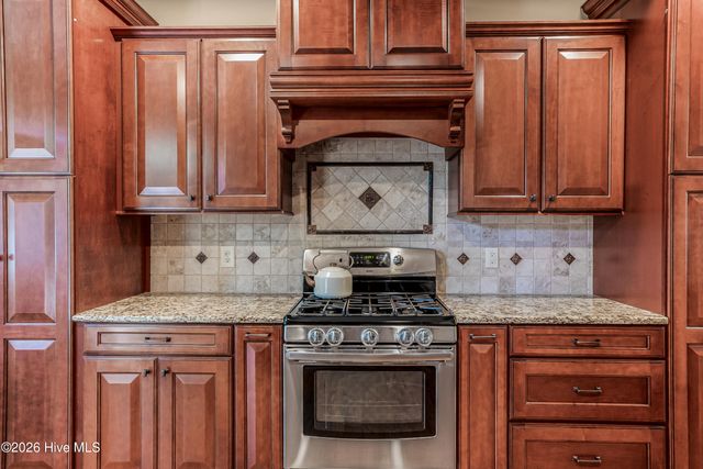 175 Wiregrass Lane, Southern Pines, NC 28387