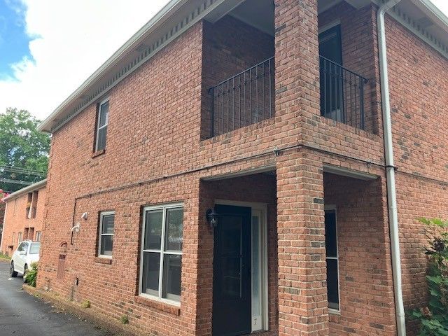 228 4th Ave N Apt 7, Franklin, TN 37064