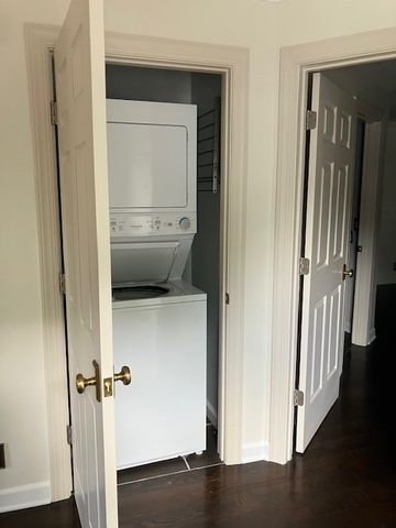 228 4th Ave N Apt 7, Franklin, TN 37064