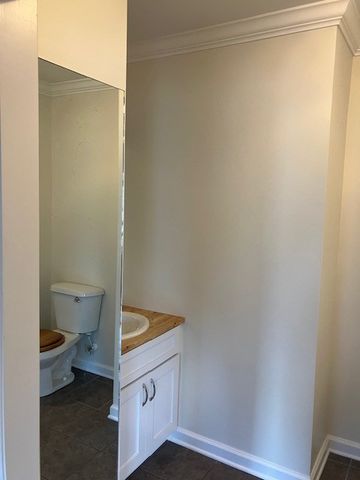 228 4th Ave N Apt 7, Franklin, TN 37064