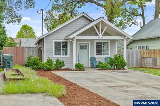 4758 Hayesville Dr NE, Salem, OR 97305