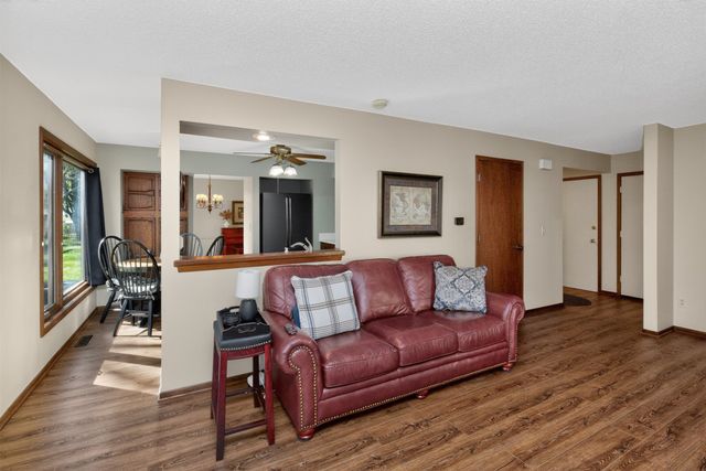 3309 Eula Drive, Urbandale, IA 50322