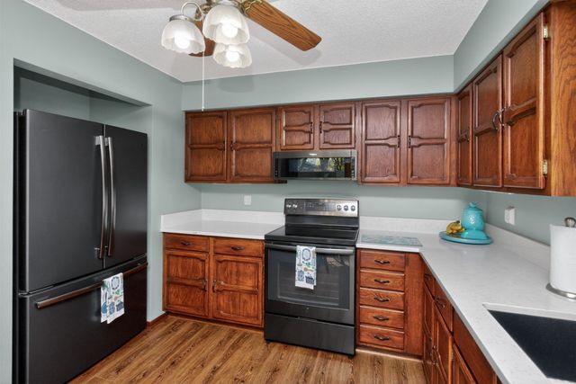 3309 Eula Drive, Urbandale, IA 50322