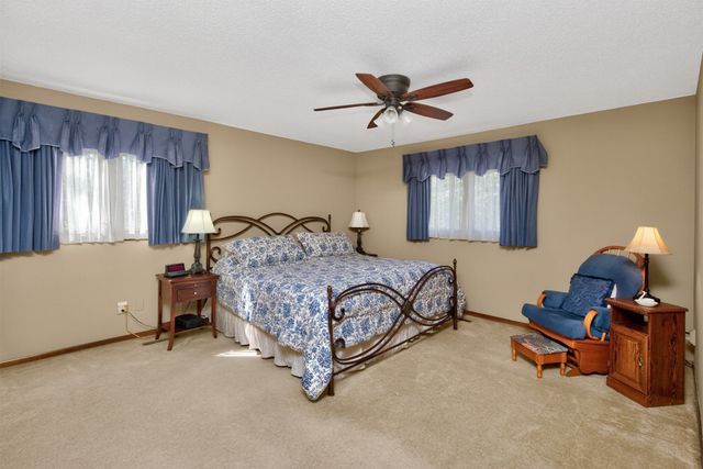 3309 Eula Drive, Urbandale, IA 50322