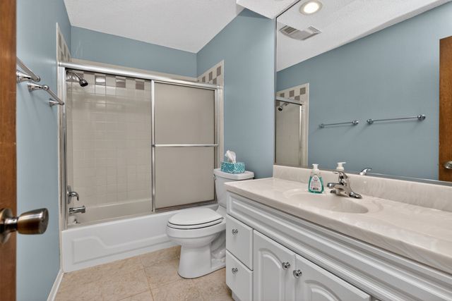 3309 Eula Drive, Urbandale, IA 50322