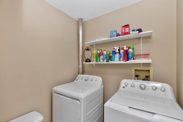 3309 Eula Drive, Urbandale, IA 50322