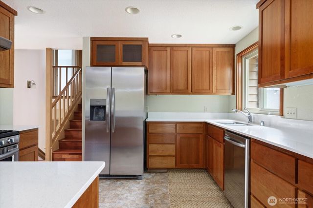 1864 NE 11th Avenue, Oak Harbor, WA 98277