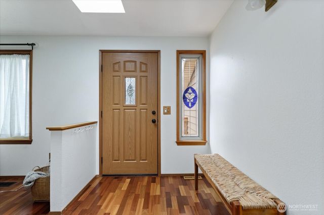 1864 NE 11th Avenue, Oak Harbor, WA 98277