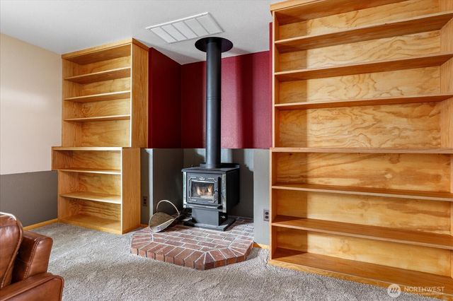 1864 NE 11th Avenue, Oak Harbor, WA 98277