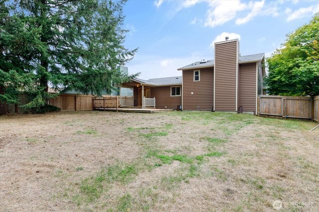 1864 NE 11th Avenue, Oak Harbor, WA 98277