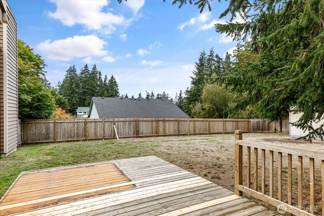 1864 NE 11th Avenue, Oak Harbor, WA 98277