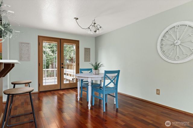 1864 NE 11th Avenue, Oak Harbor, WA 98277