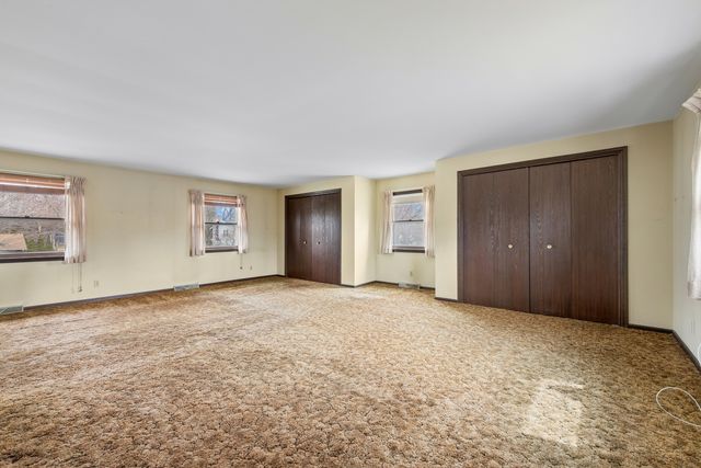 5017 Kenneth Drive, Crystal Lake, IL 60014