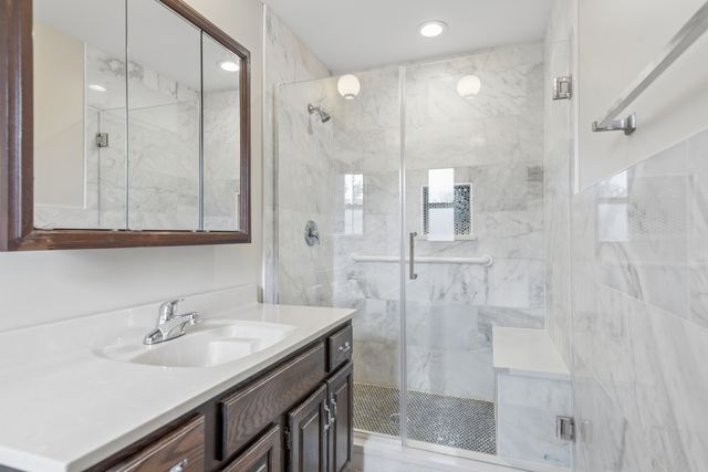 5017 Kenneth Drive, Crystal Lake, IL 60014