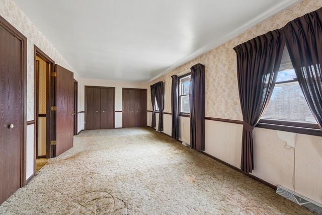 5017 Kenneth Drive, Crystal Lake, IL 60014