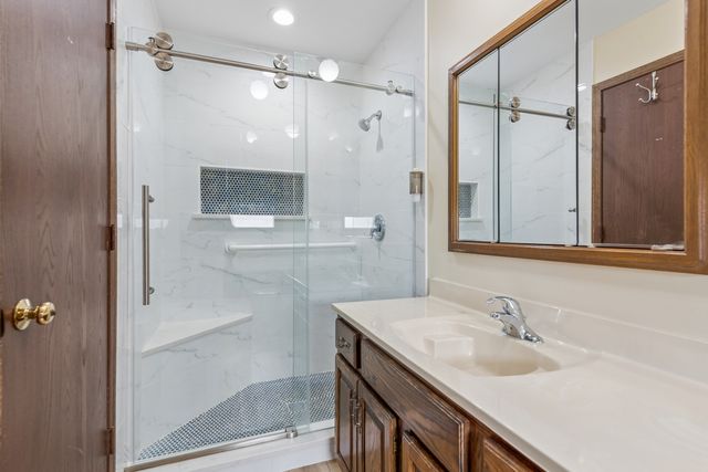 5017 Kenneth Drive, Crystal Lake, IL 60014