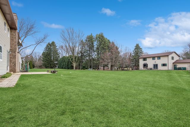 5017 Kenneth Drive, Crystal Lake, IL 60014