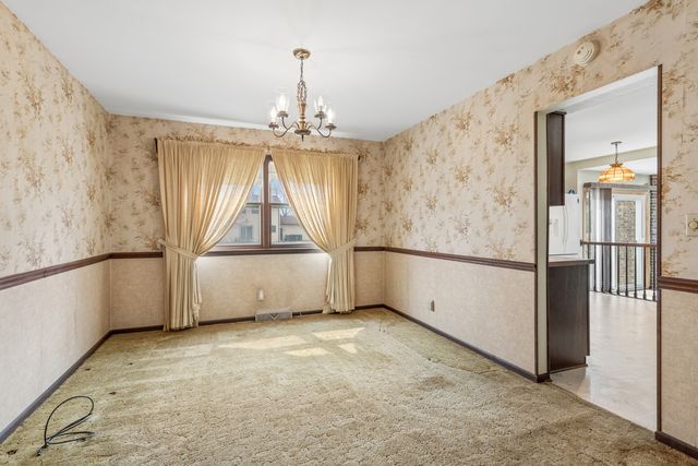 5017 Kenneth Drive, Crystal Lake, IL 60014