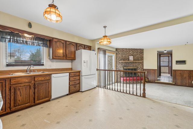 5017 Kenneth Drive, Crystal Lake, IL 60014