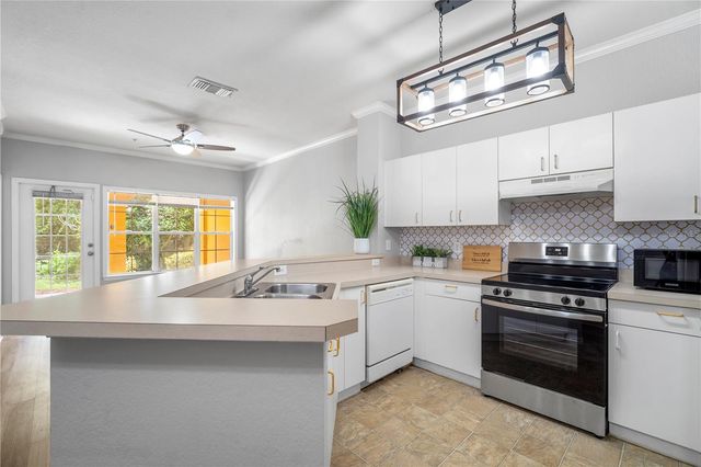3615 CONROY ROAD 614, Orlando, FL 32839
